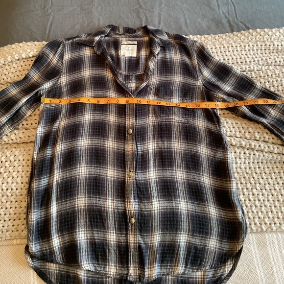 American Eagle 🦅 Outfitters Plaid Flannel - Picture 3 of 6